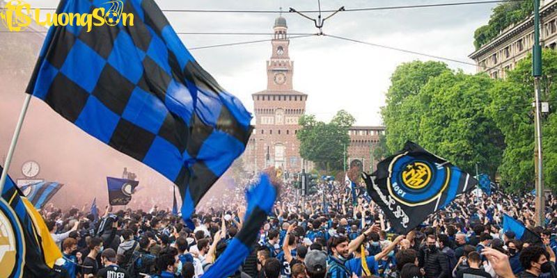 Inter Milan giành Scudetto sau 11 năm (2021)